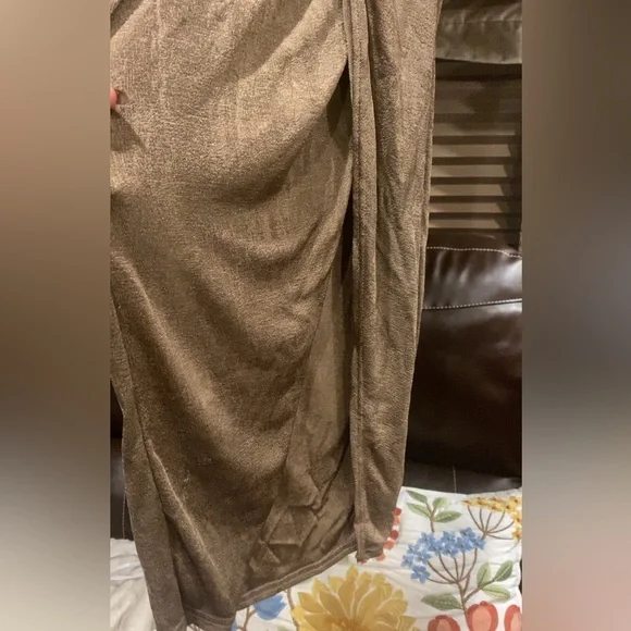 Boohoo gold metallic long-sleeve midi or maxi dress Sz 12 - Picture 3 of 6